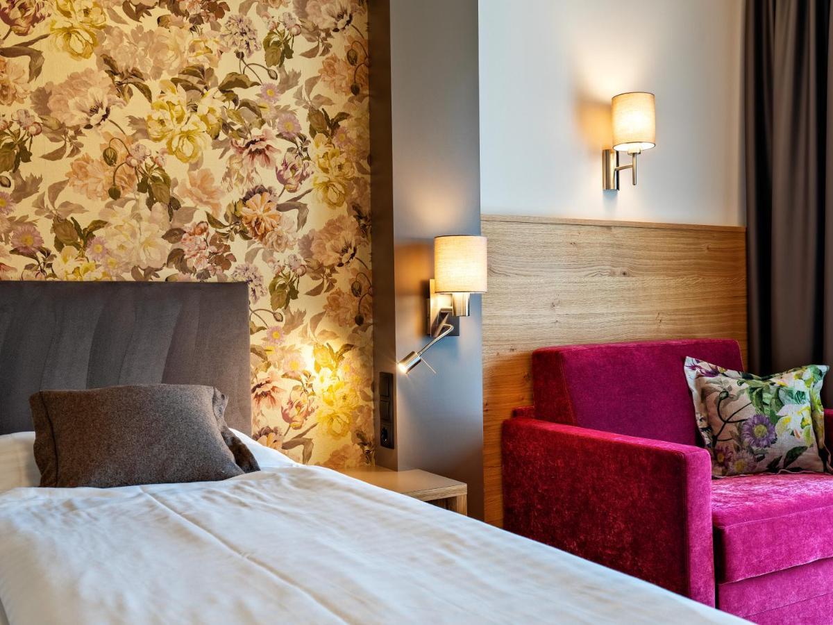 Stadthotel Eggerbraeu Имст Экстерьер фото