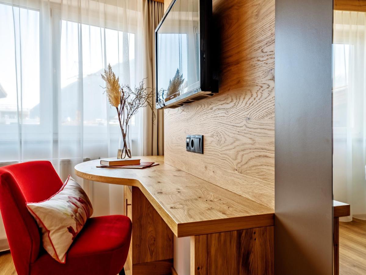 Stadthotel Eggerbraeu Имст Экстерьер фото