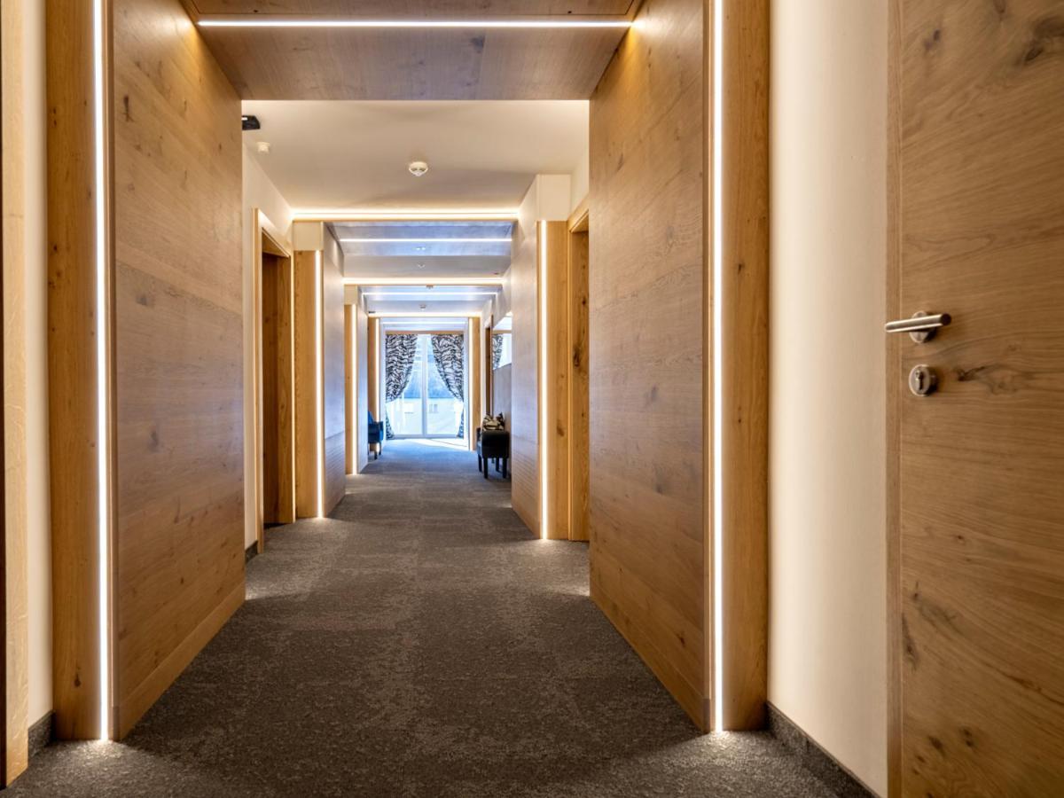 Stadthotel Eggerbraeu Имст Экстерьер фото