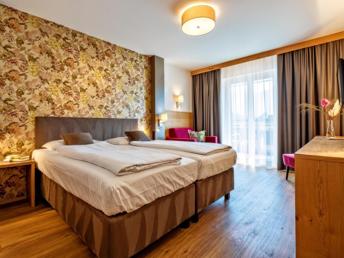 Stadthotel Eggerbraeu Имст Экстерьер фото